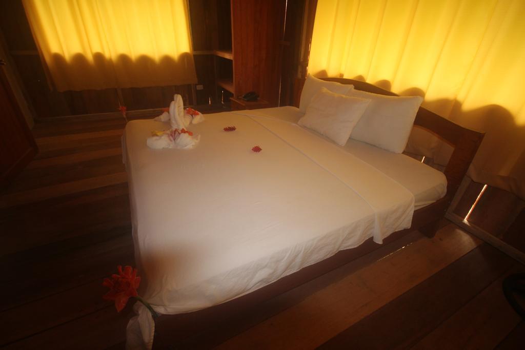 Amazon Rainforest Lodge Padre Cocha Luaran gambar